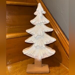 Elegant Cream & Pink Tree Decor